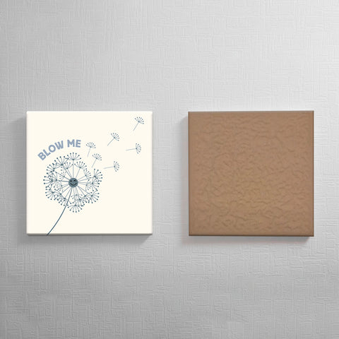 Keramisch cadeau tegel Blow me - Grappige spreuktegel - Cadeau idee voor je partner - 11 x 11 cm - Inclusief standaard