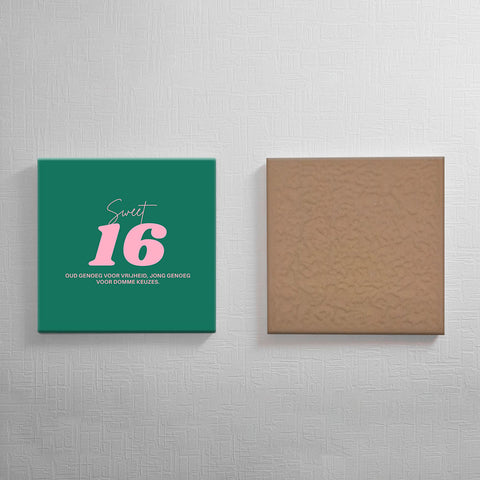Keramisch cadeau tegel 16 jaar - Grappige spreuktegel 16 jarige verjaardag - Cadeau idee voor verjaardag- 11 x 11 cm - Inclusief standaard