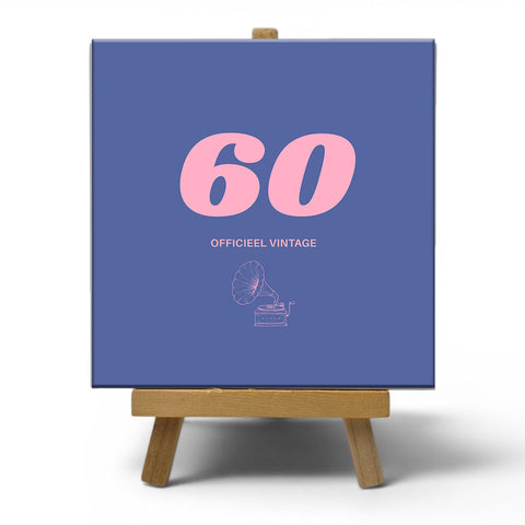 Keramisch cadeau tegel 60 jaar - Grappige spreuktegel 60 jarige verjaardag - Cadeau idee voor verjaardag- 11 x 11 cm - Inclusief standaard