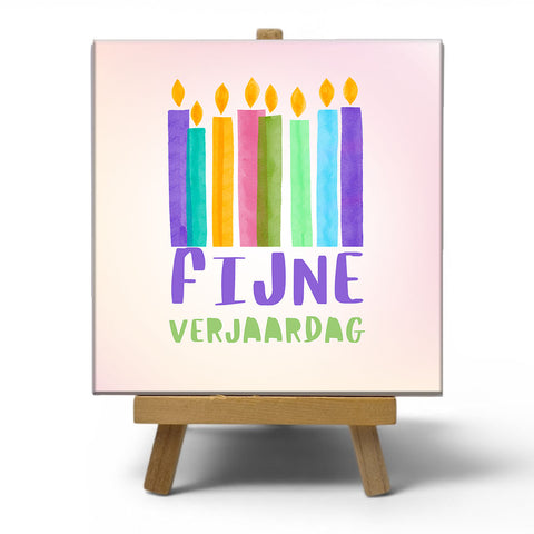 Keramisch cadeau tegel Fijne verjaardag - Spreuktegel verjaardag - Cadeau idee voor verjaardag- 11 x 11 cm - Inclusief standaard
